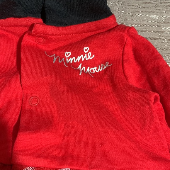 Disney Baby Onsie One Piece Red Black Minnie Mouse NB NewBorn - Picture 3 of 16